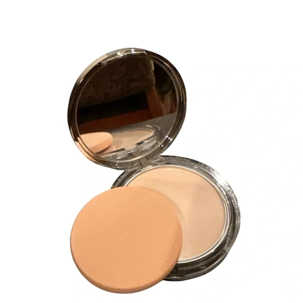 Clinique Floral Compact Powder Stay Buff
